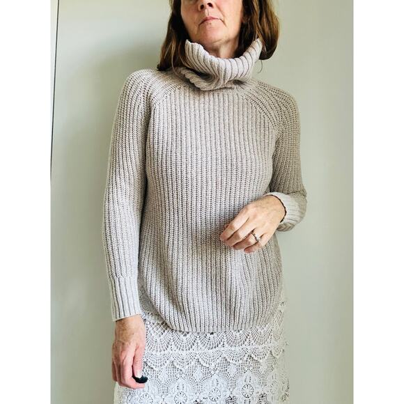 UO Silence & Noise Chunky knit Turtleneck Sweater Taupe Size XS neutral knits - Picture 9 of 9